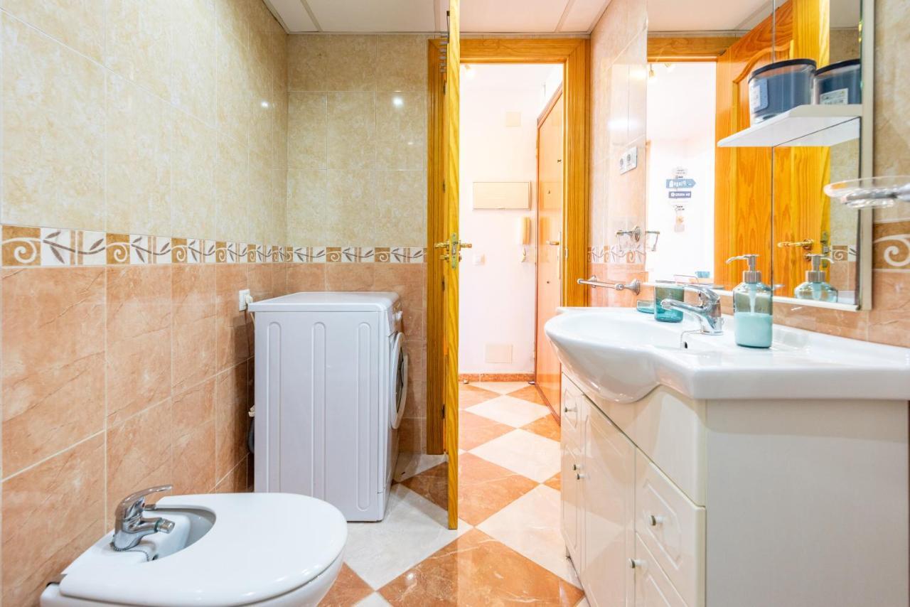 Sunny Seaside Apartment Arroyo De La Miel Exterior photo